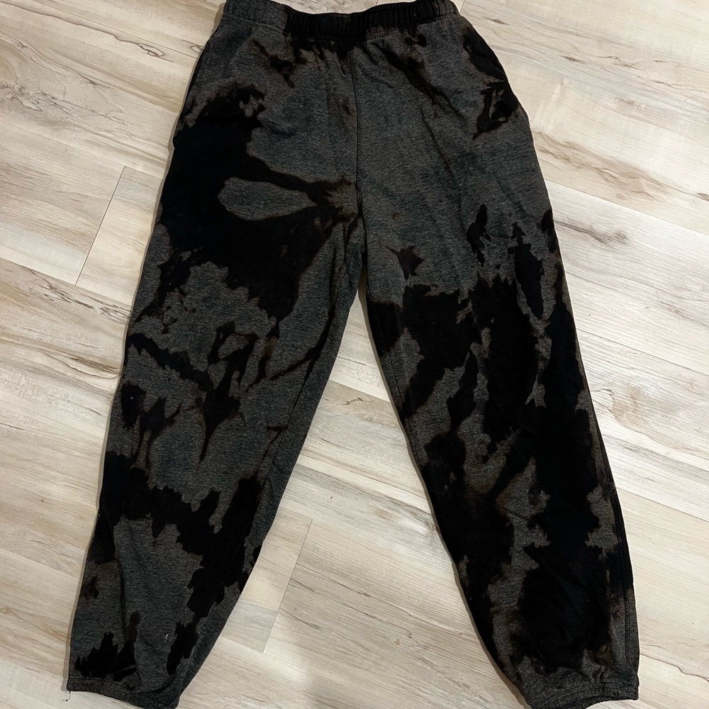 tie-die sweatpants